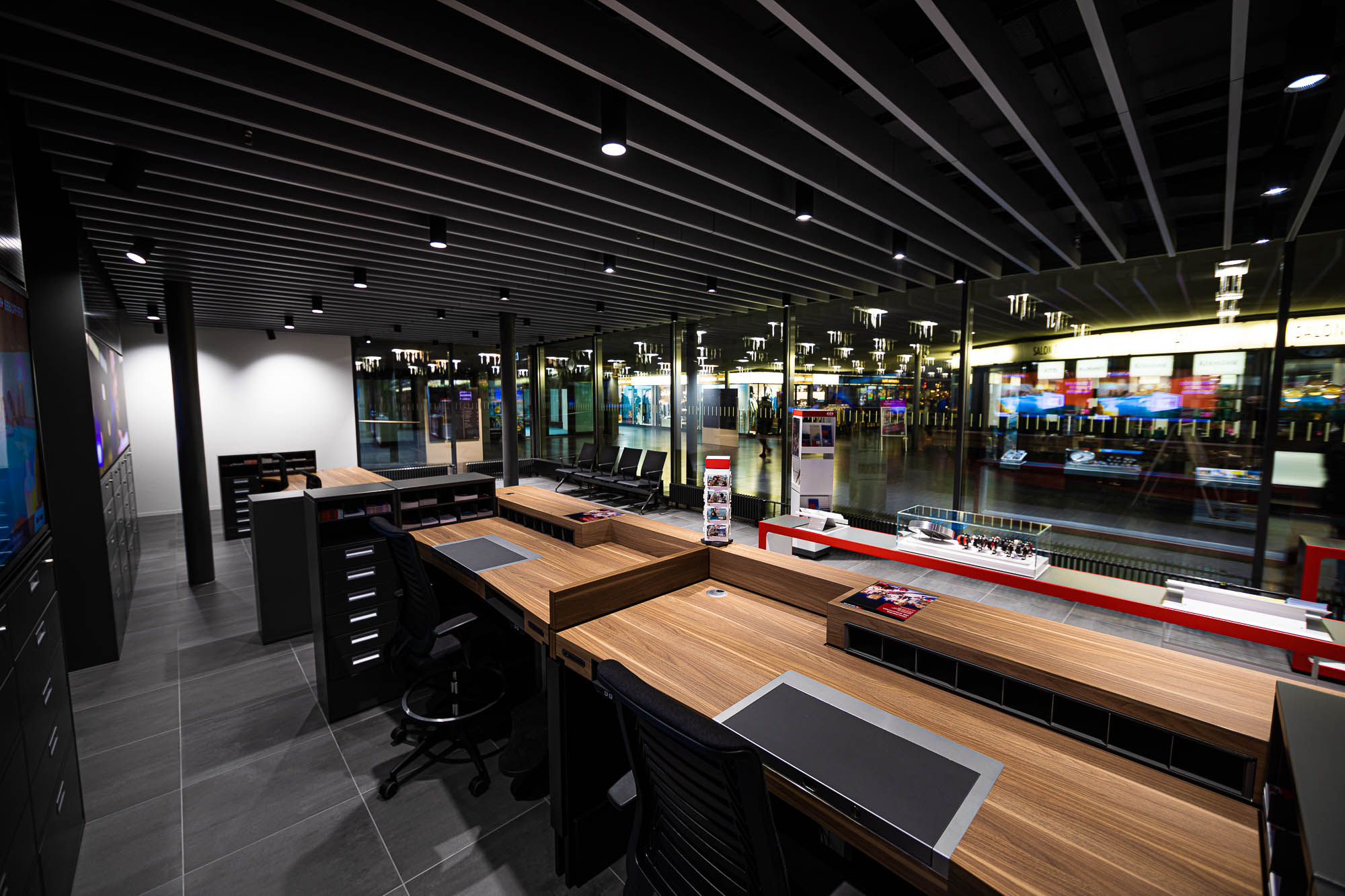 Export x3 5D4 0197 SBB 2019 Bahnhof Baden